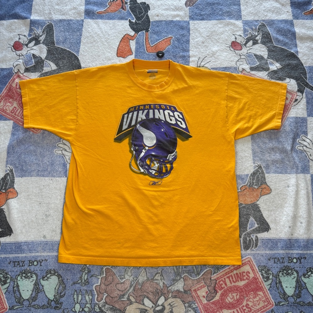 Vintage Minnesota Vikings tee